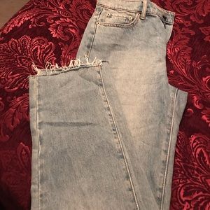 Urban Outfitters SLIM STRAIGHT JEAN